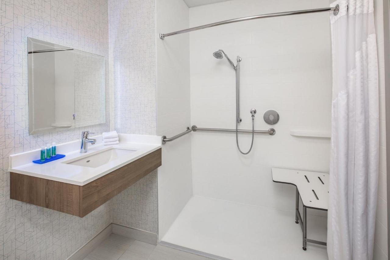 Holiday Inn Express Ontario By Ihg Creekside Extérieur photo