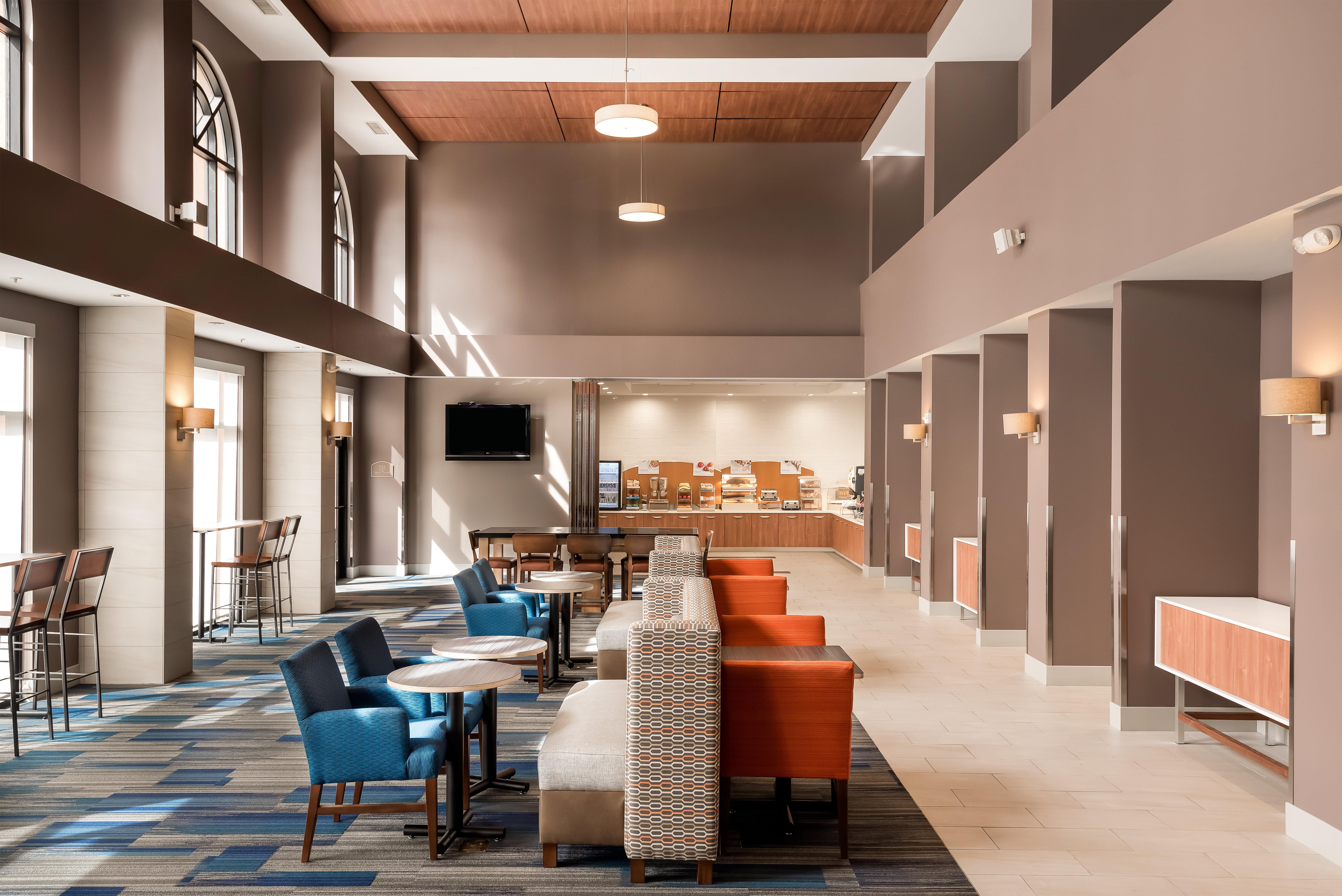 Holiday Inn Express Ontario By Ihg Creekside Extérieur photo