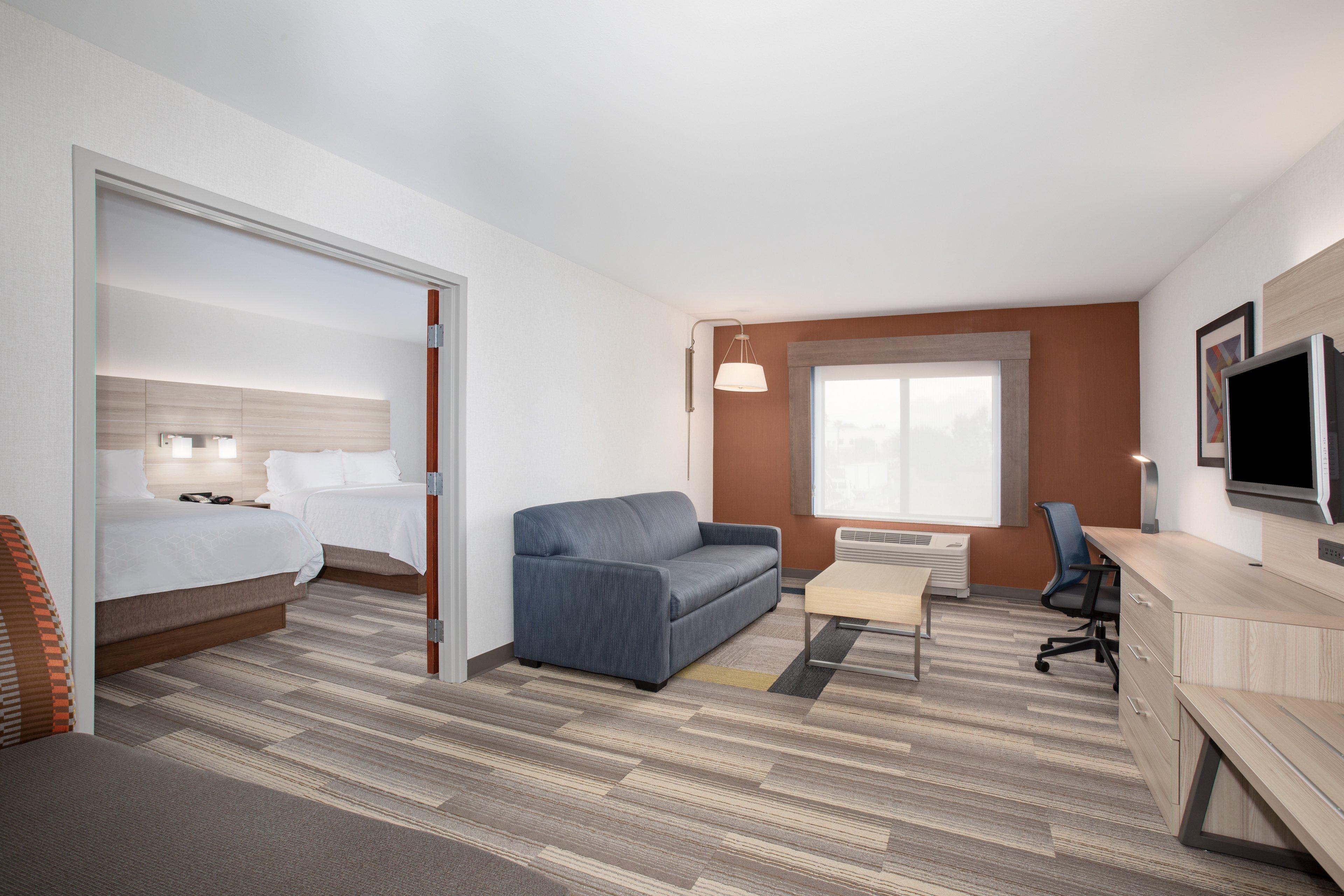 Holiday Inn Express Ontario By Ihg Creekside Extérieur photo