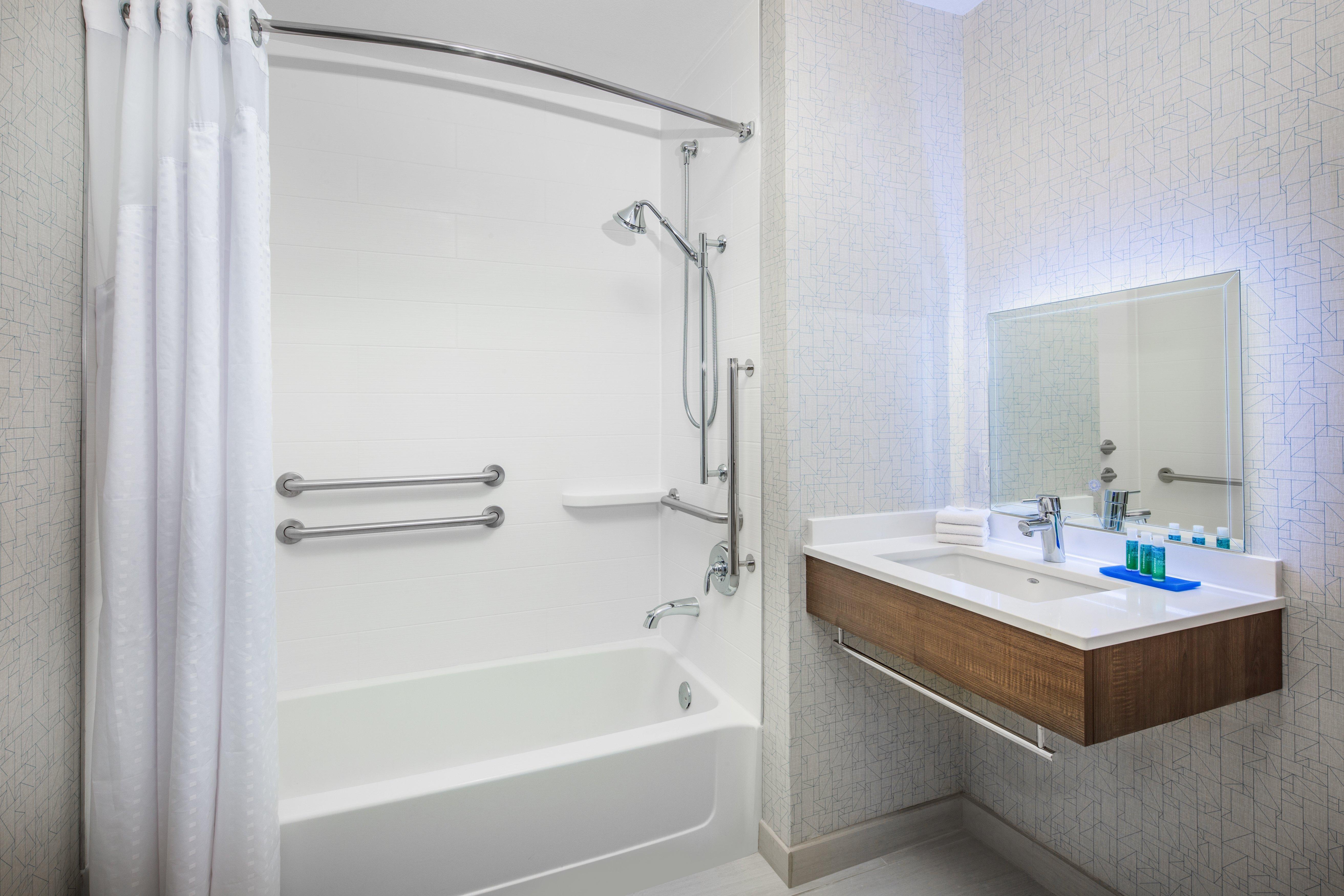 Holiday Inn Express Ontario By Ihg Creekside Extérieur photo