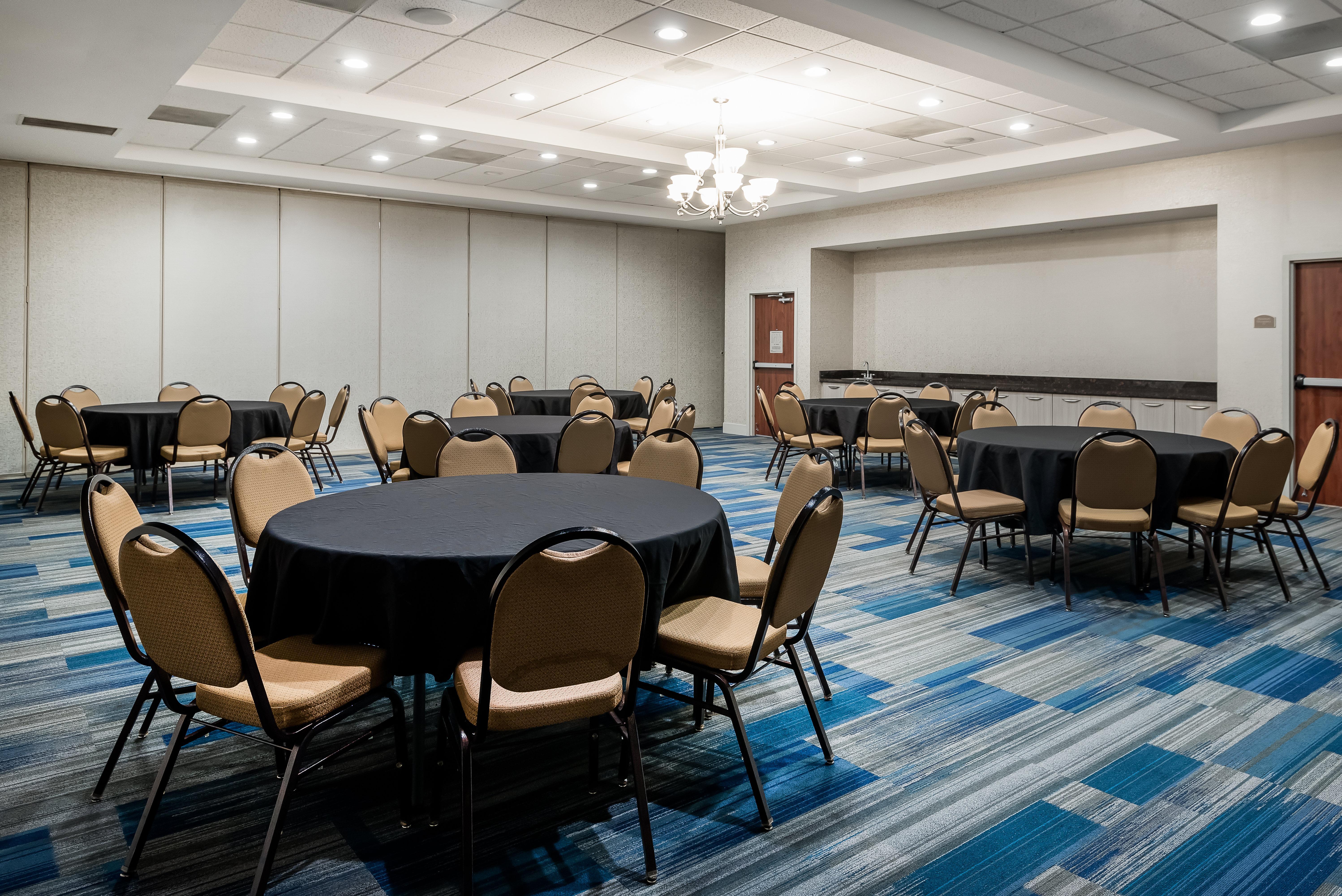 Holiday Inn Express Ontario By Ihg Creekside Extérieur photo