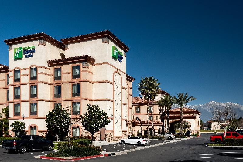 Holiday Inn Express Ontario By Ihg Creekside Extérieur photo