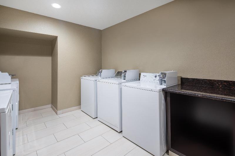 Holiday Inn Express Ontario By Ihg Creekside Extérieur photo